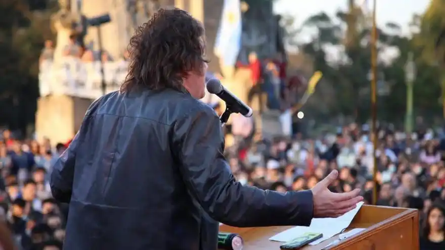 Elecciones 2023: Milei desembarca en el conurbano con un mega acto en la cancha de El Porvenir en Gerli