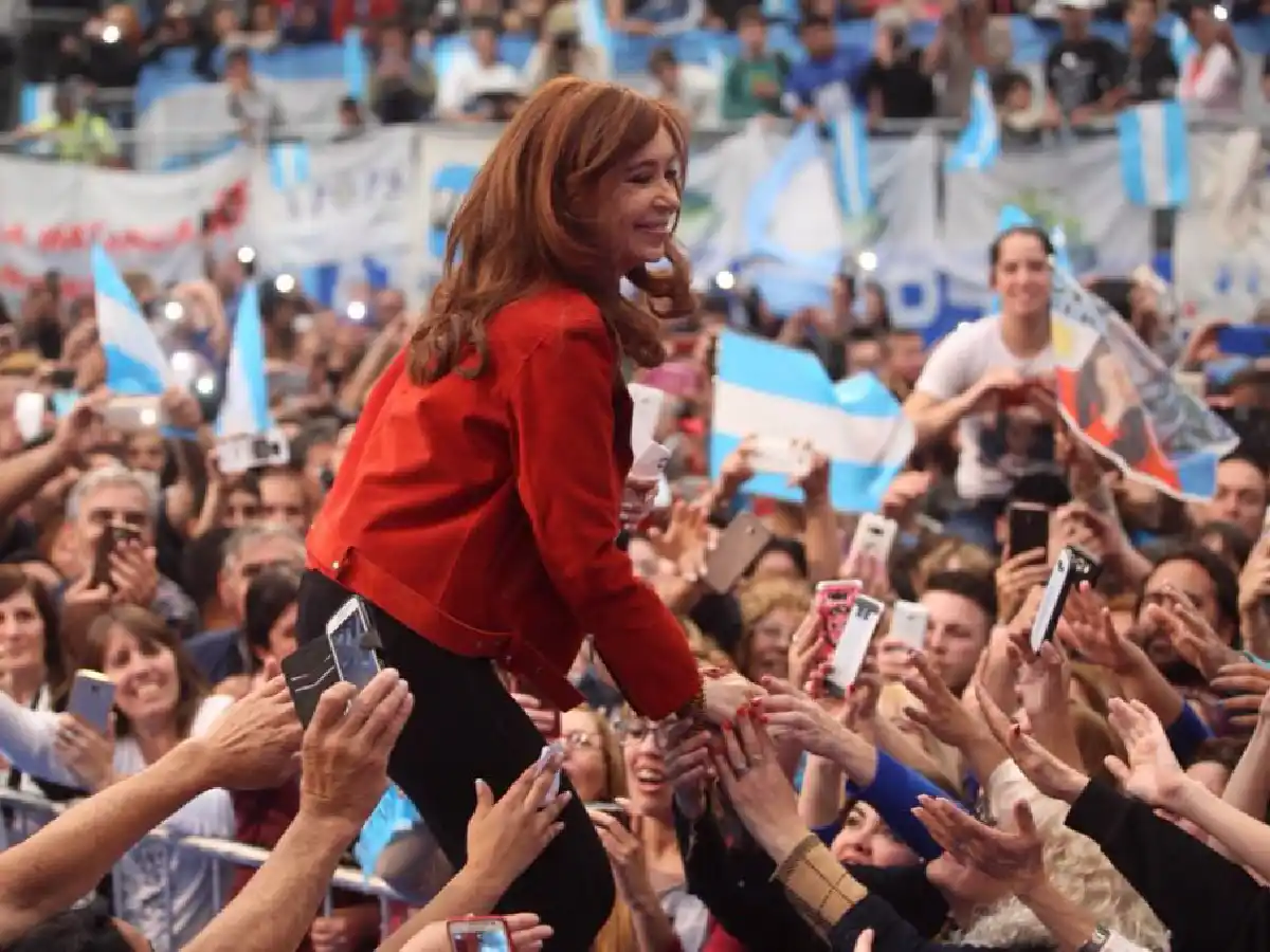 Cristina "peroniza" el cierre de su campaña 