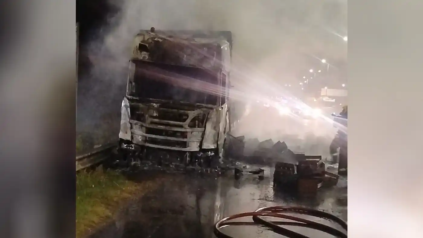 En el lugar actuaron varias dotaciones de Bomberos.
