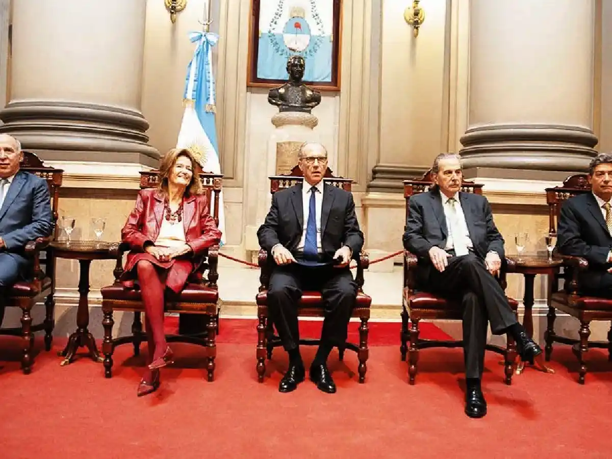 "La Corte Suprema está mal y hace años era un tribunal prestigioso", dijo Fernández