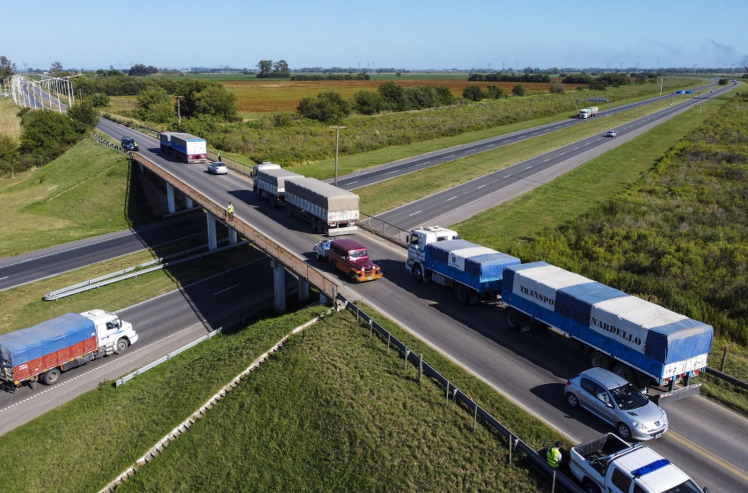 El Gobierno incrementó 16% la tarifa de referencia del transporte de cargas