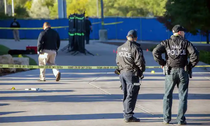 Un tirador mató a 5 personas en un shopping de EEUU