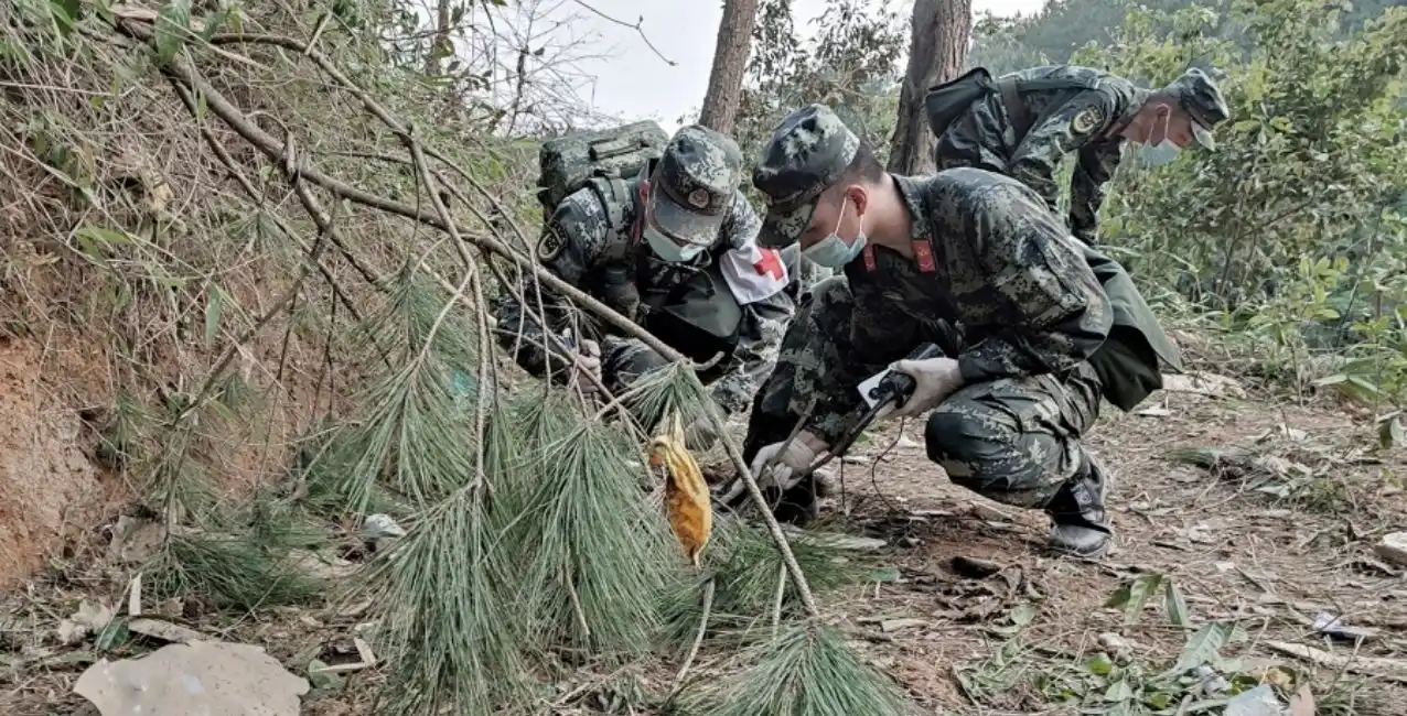 Hallan la segunda caja negra del avión que se estrelló en China