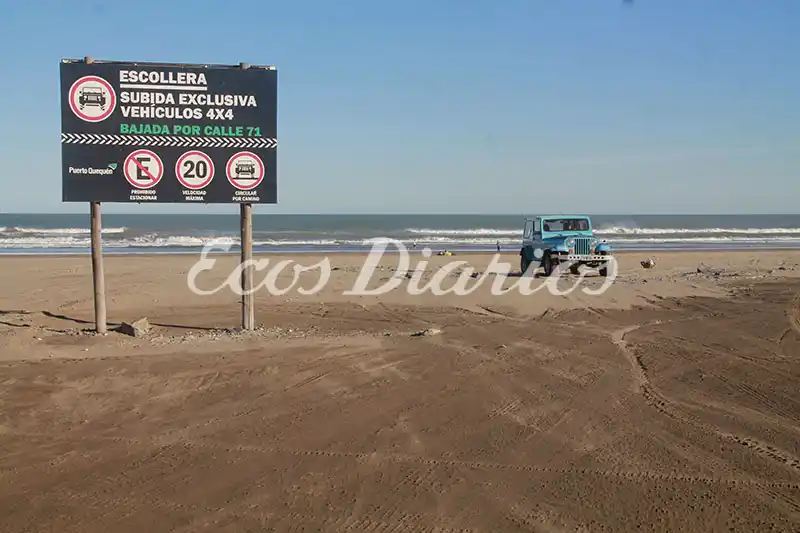 Rige la restricción para circular vehículos por la arena