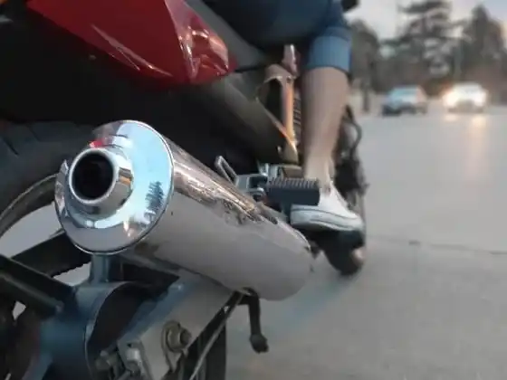 Un jefe comunal de la provincia advierte que quitará beneficios a motociclistas que generen ruidos molestos.