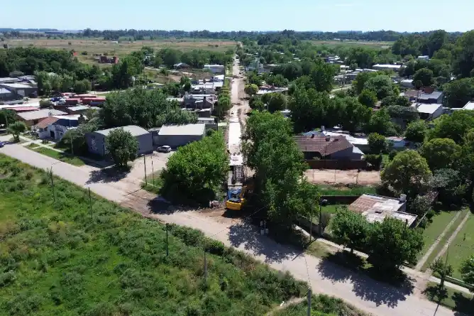 Continúa la obra de saneamiento hidráulico en el barrio El Algarrobo