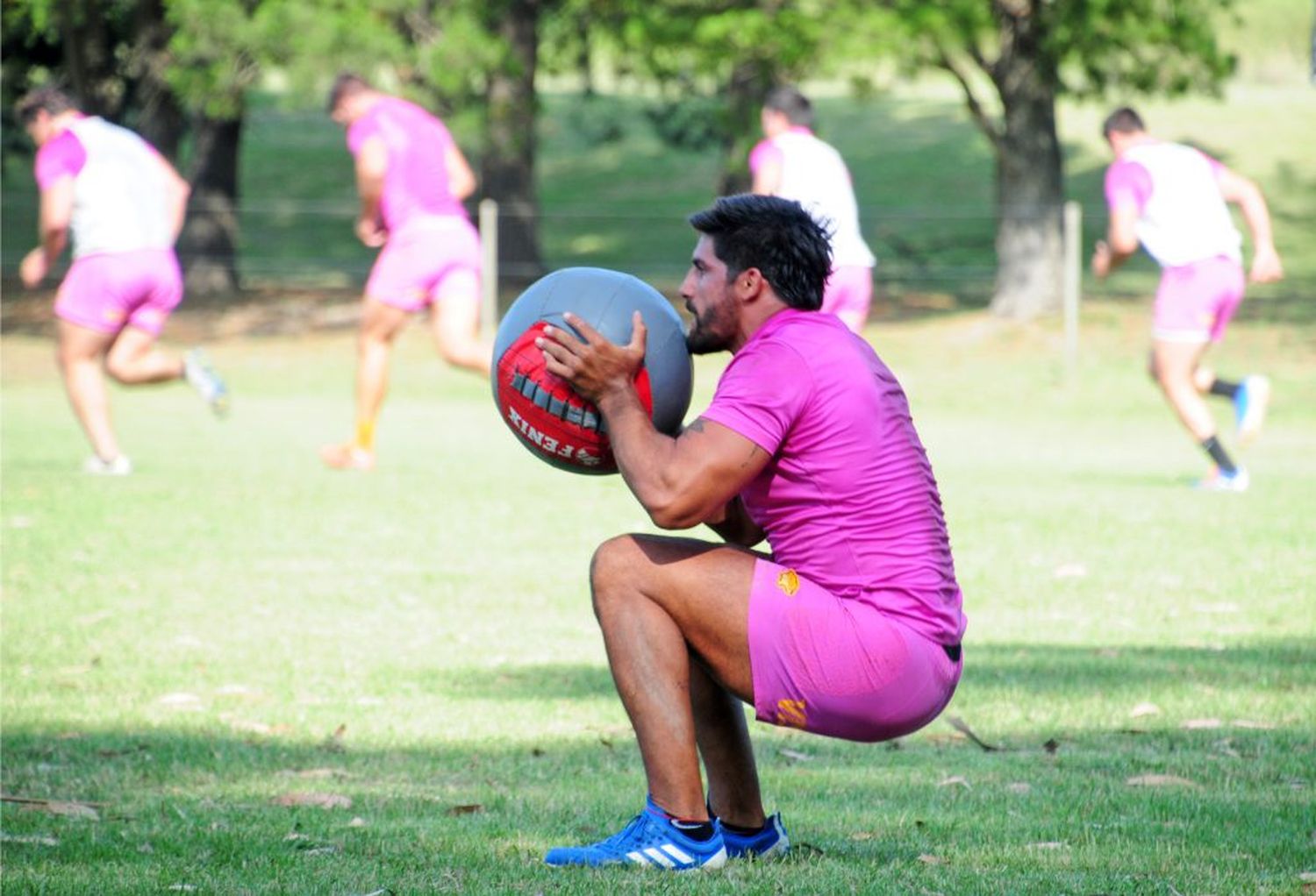 Bruni y Calles, convocados para el regreso de Los Pumas