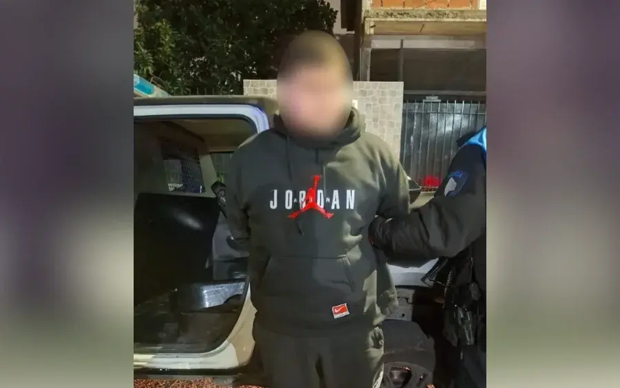 Robó, escapó a un control, lo siguieron y lo detuvieron en Lanús