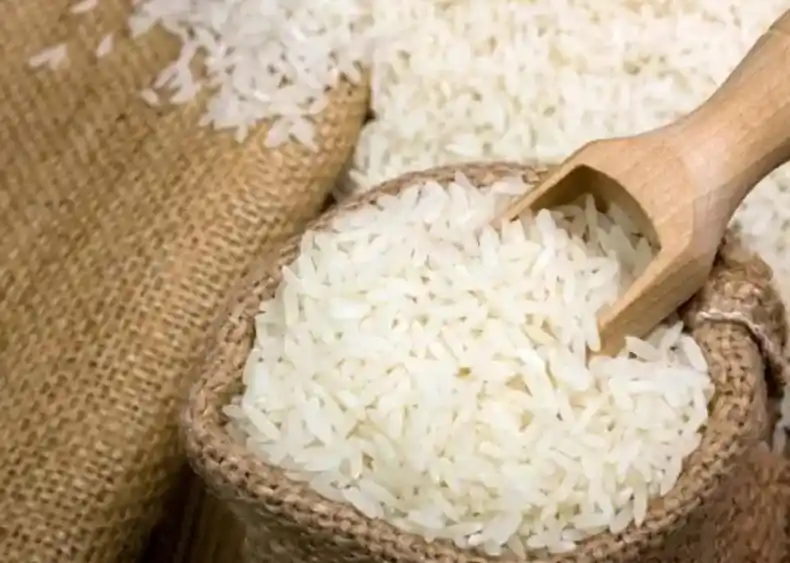 Anmat prohíbe la venta de arroz falso envasado en Entre Ríos