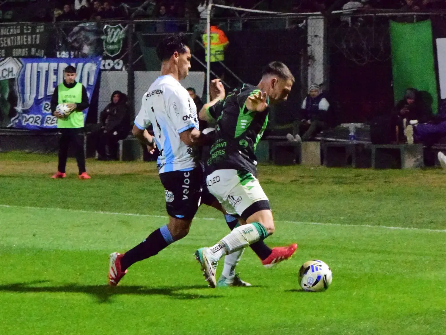 La Crema empató sin goles en su visita a Nueva Chicago: punto valioso y una floja actuación. Foto:AR
