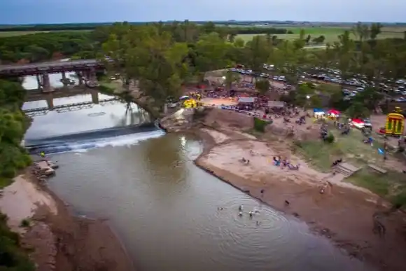 Verano a puro disfrute y a bajo costo en una playa a 160 kilómetros de Rafaela