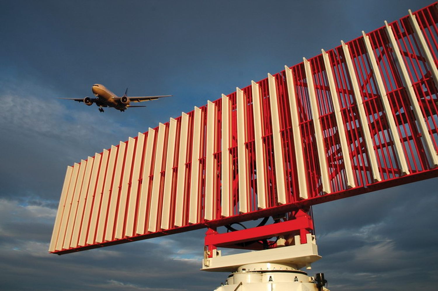 INVAP proveerá radares para modernizar el control del espacio aéreo argentino