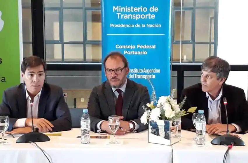 Merlini afirmó que el Puerto local "está activo y trabajando a pleno"