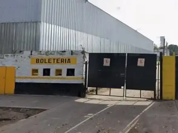 Dylan Vergara, de 25 años de Real Pilar, fue aprehendido en uno de los ingresos al estadio de Comunicaciones.