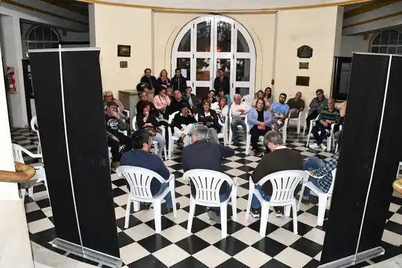 El Intendente confirmó ayer la pavimentación de casi 40 cuadras del barrio Escribano