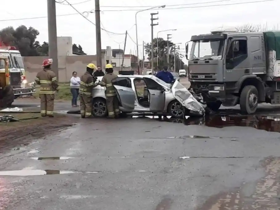 choque de maestra en ruta 11 (2)