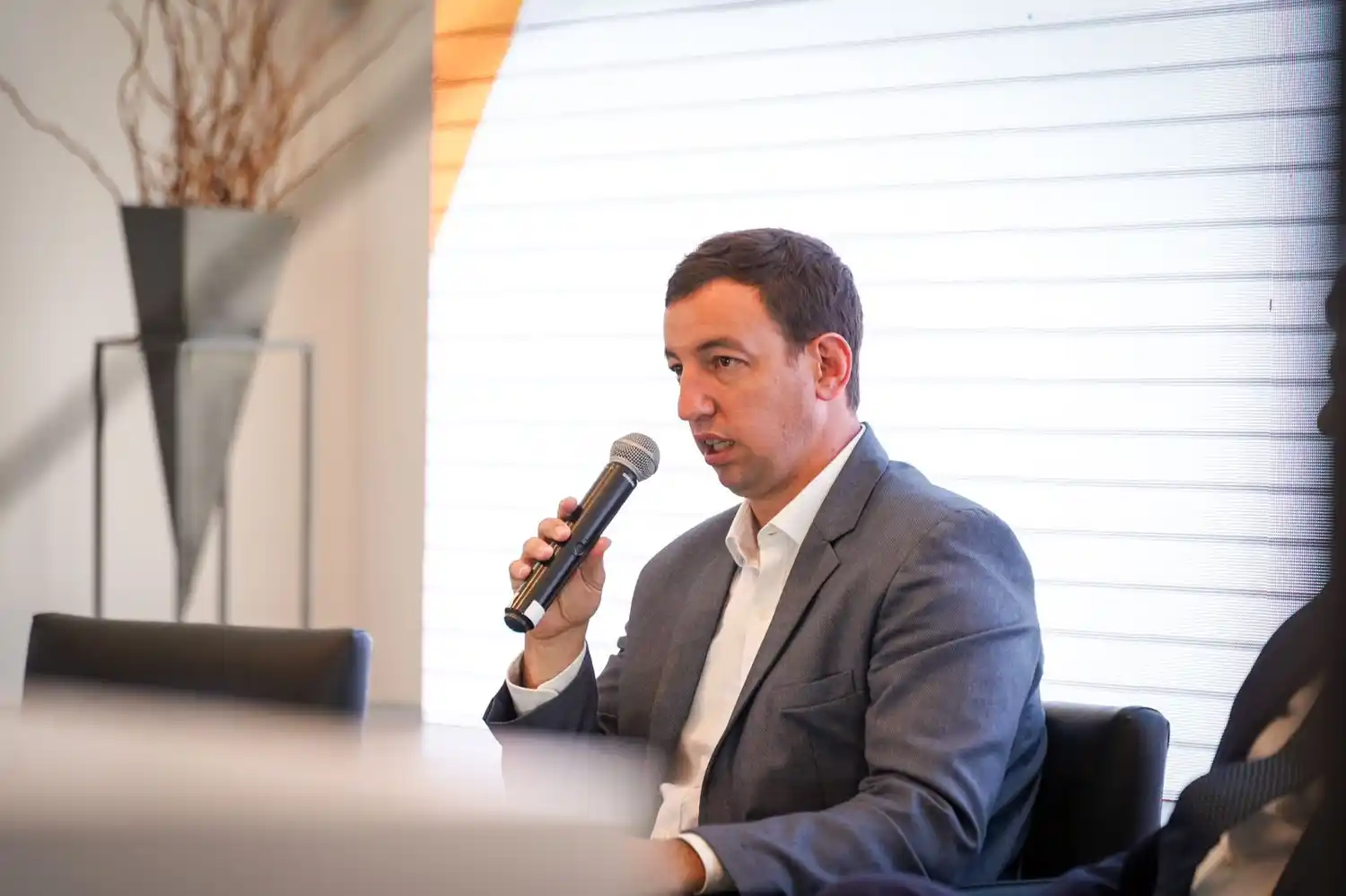 Yanotti: “casi 7 de cada 10 usuarios seguirán siendo acompañados por el Estado a través del subsidio a la luz y el gas”