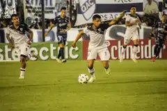 En el Mario Kempes, se define el primer ascenso
