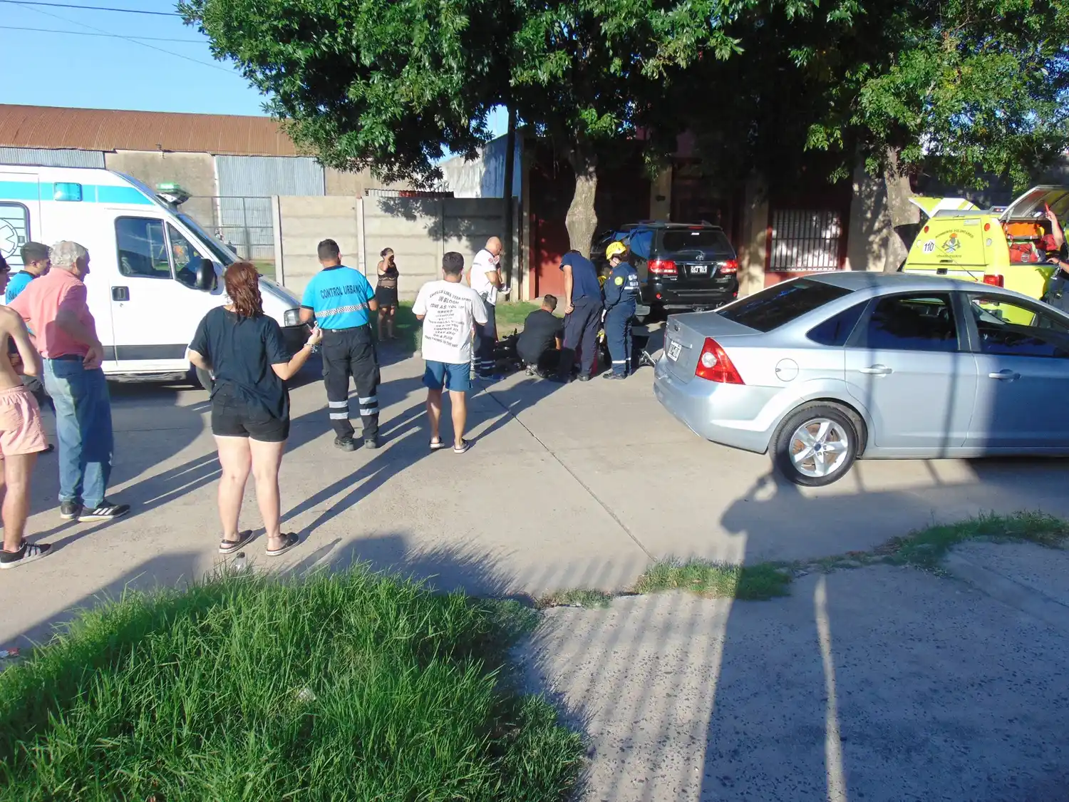 Los servicios de emergencias atendieron al motociclista.