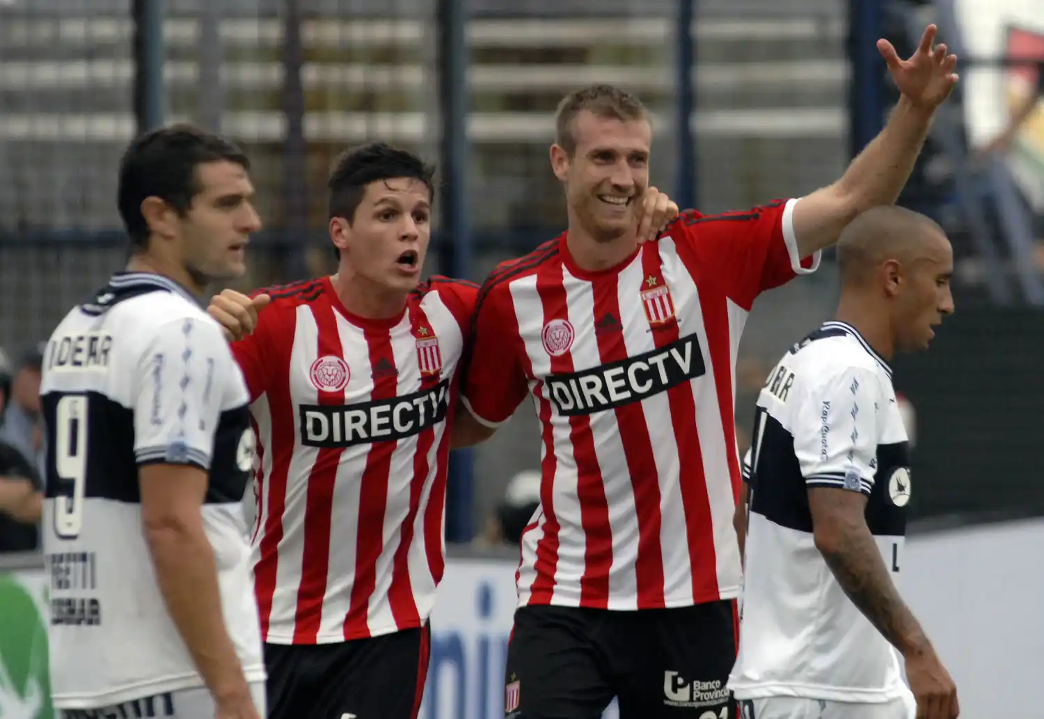Estudiantes le ganó a Gimnasia y se quedó con el clásico de La Plata