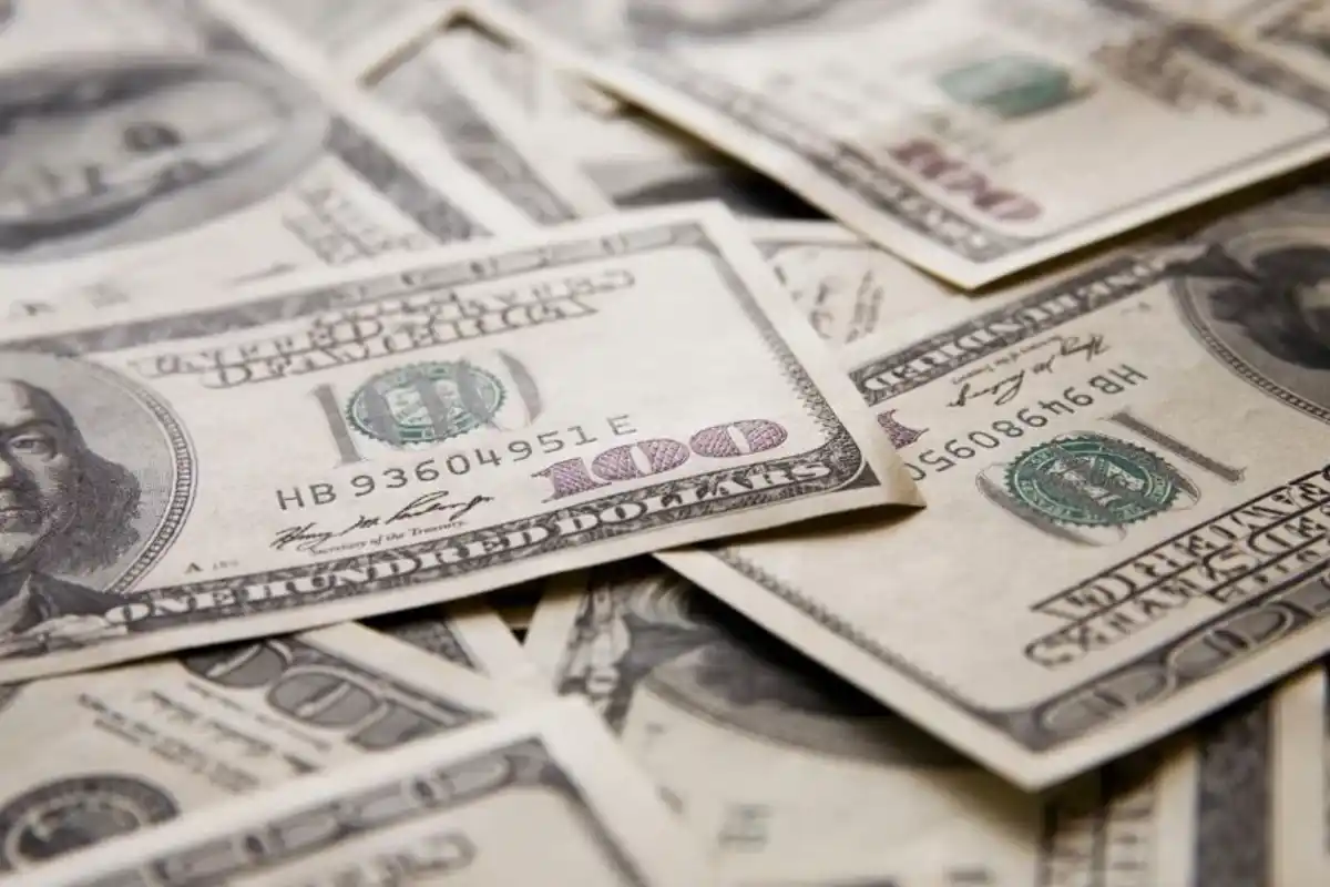 El dólar blue arranca este miércoles a $723