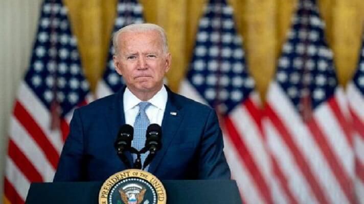 Joe Biden mantiene plan de evacuación de Afganistán: alerta sobre riesgos en el aeropuerto de Kabul