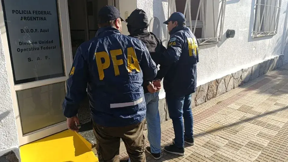 Una imagen de junio pasado, cuando el acusado fue detenido. Desde el pasado viernes ese hombre está otra vez en libertad. FOTO: PFA
