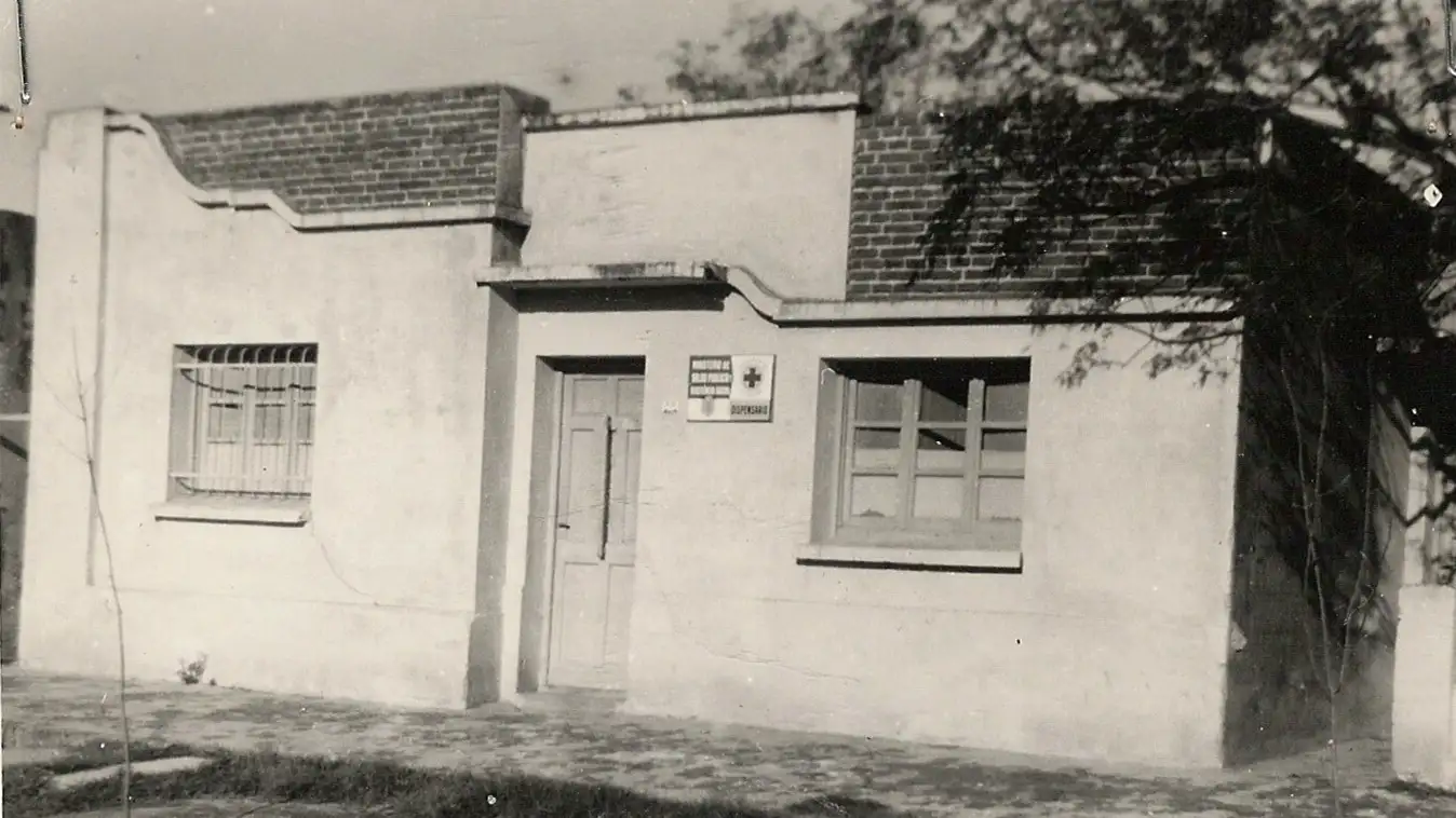 Primer edificio del dispensario.