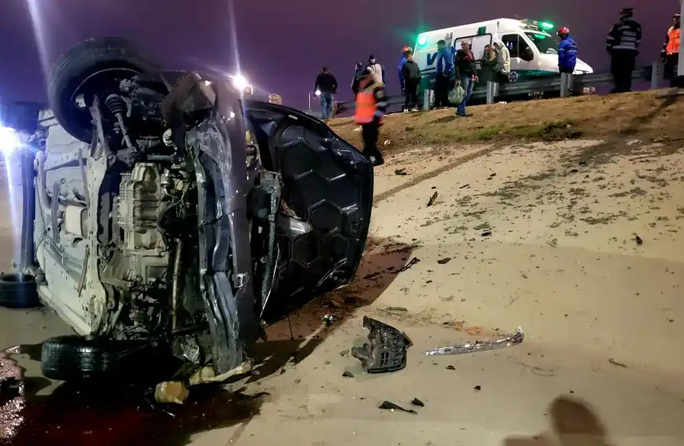 Así quedó el Ford Fiesta en el que se conducían los jóvenes