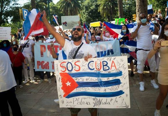 ¡Más policías en las calles y corte de Internet! Así Díaz-Canel busca frenar protesta en Cuba