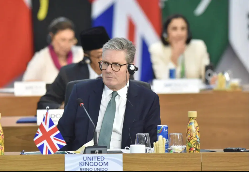 Reino Unido mantiene diálogos diplomáticos con la organización de rebeldes sirios