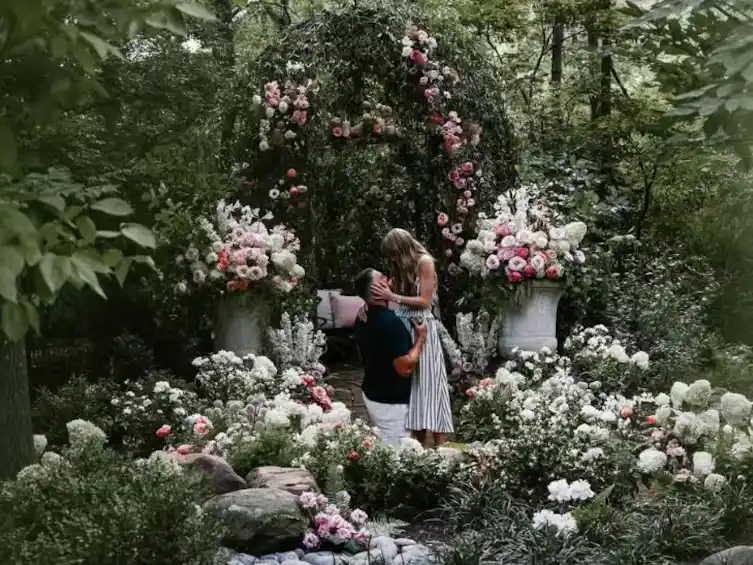 Taylor Swift y Travis Kelce anunciaron su compromiso
