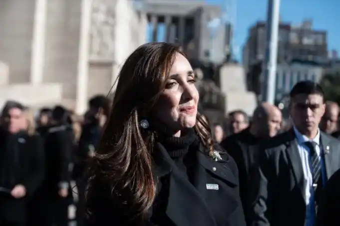 Milei le negó el saludo al llegar y reavivó un conflicto con Villarruel.