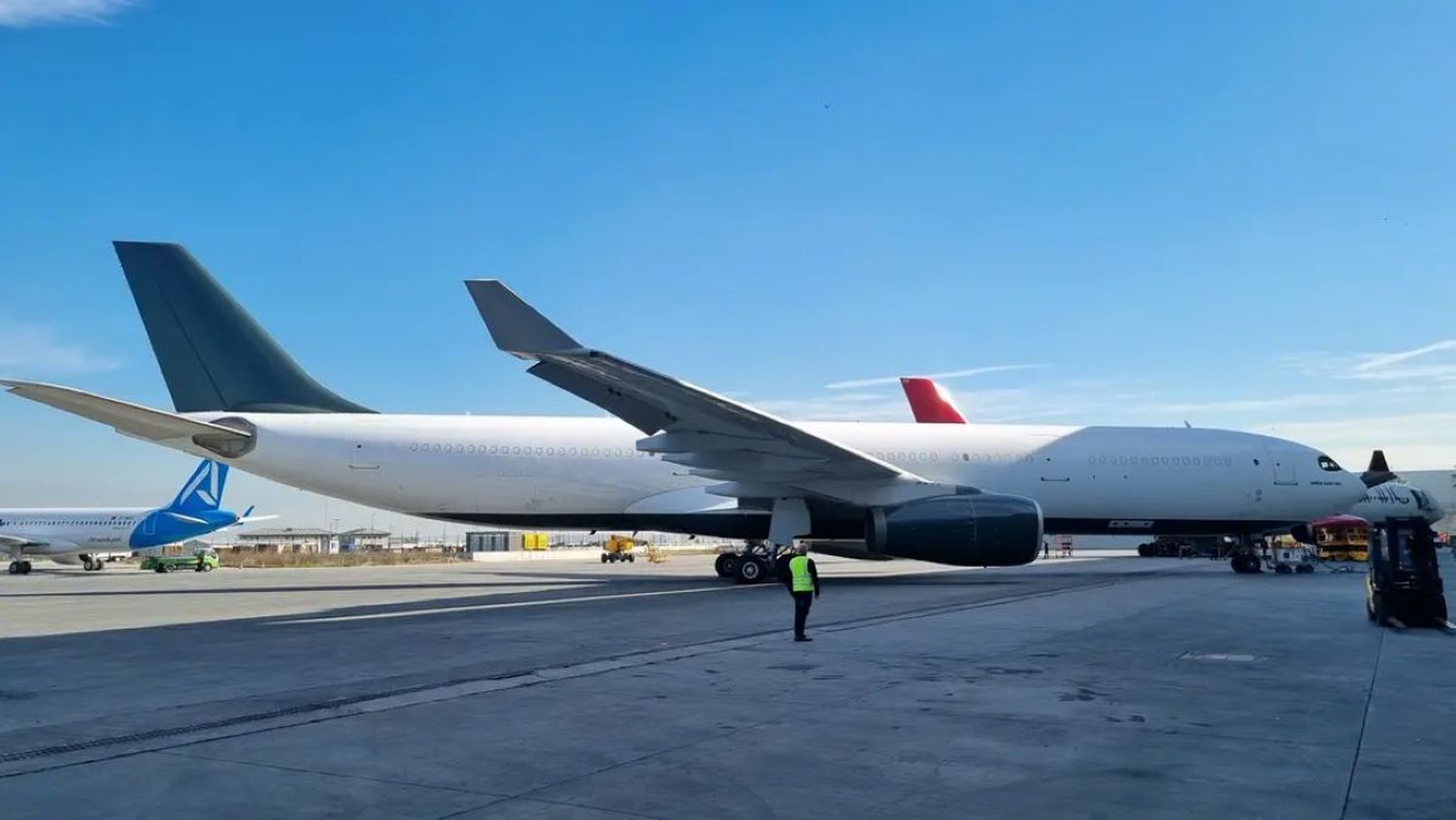 Carguero convertido: EFW entrega el primer Airbus A330P2F a ATSG, que lo destina a ULS Airlines Cargo