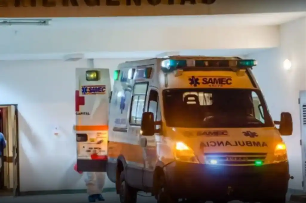 La bala le había perforado el cuello, causándole heridas mortales.