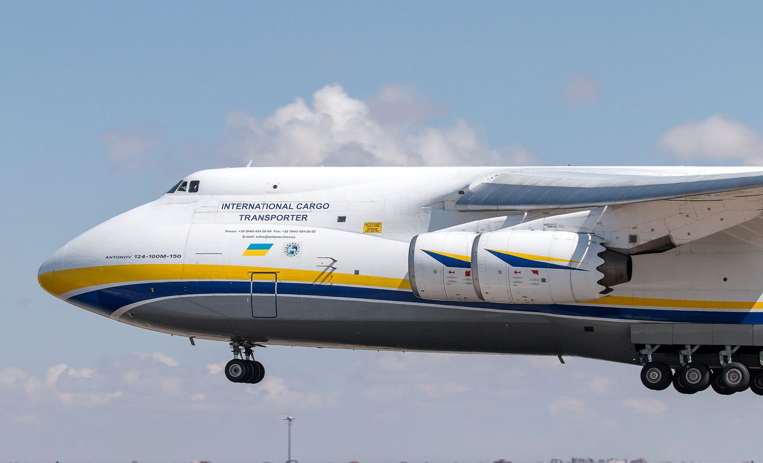 Antonov Airlines transfiere su base de Hostomel a Leipzig, en Alemania