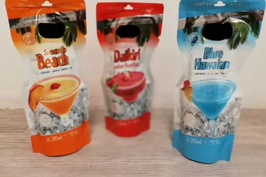 Advierten sobre la venta de bebidas alcohólicas en envases de plástico