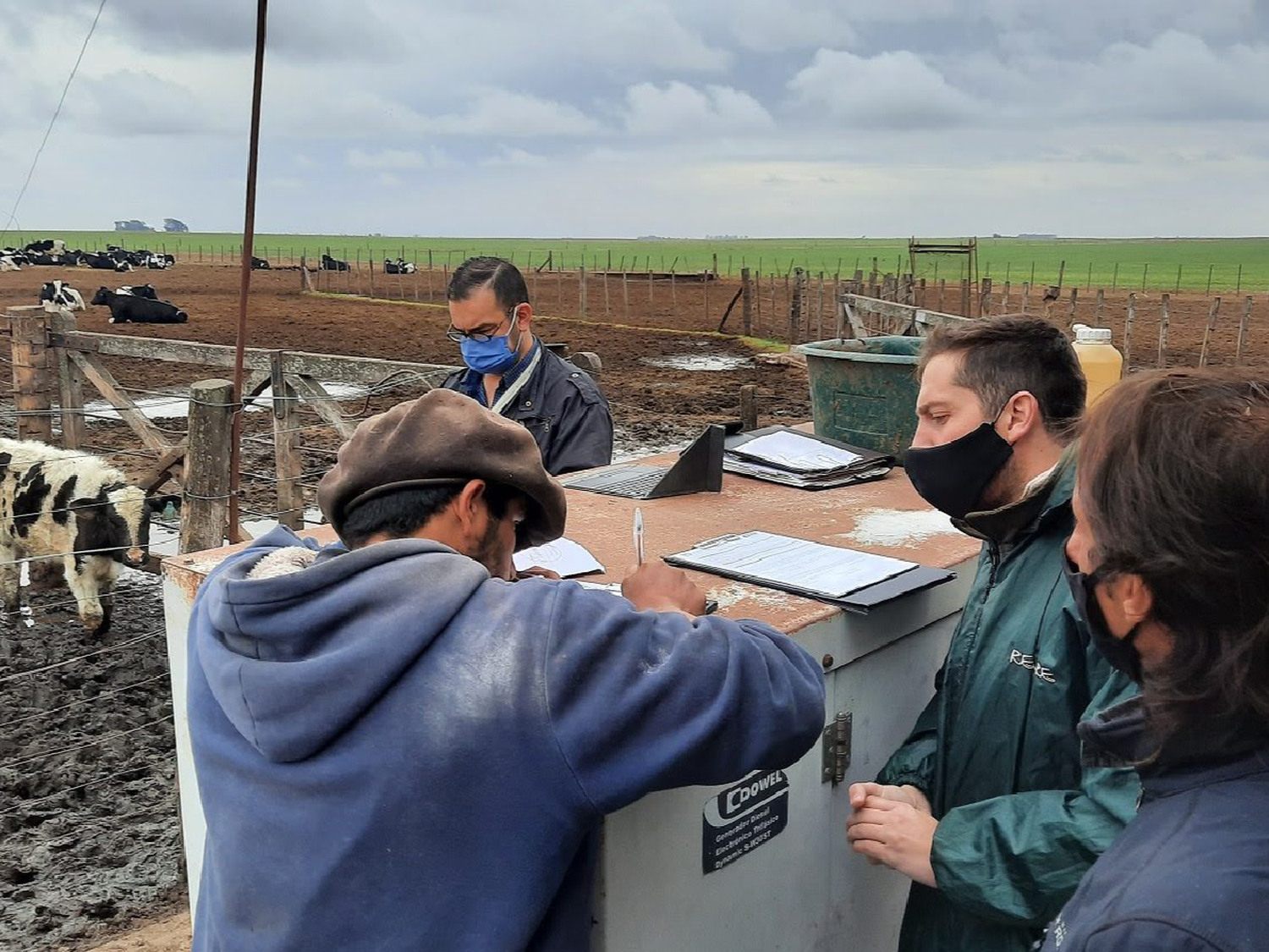 Camioneros y rurales lanzan campaña contra la trata y explotación laboral en el sector rural