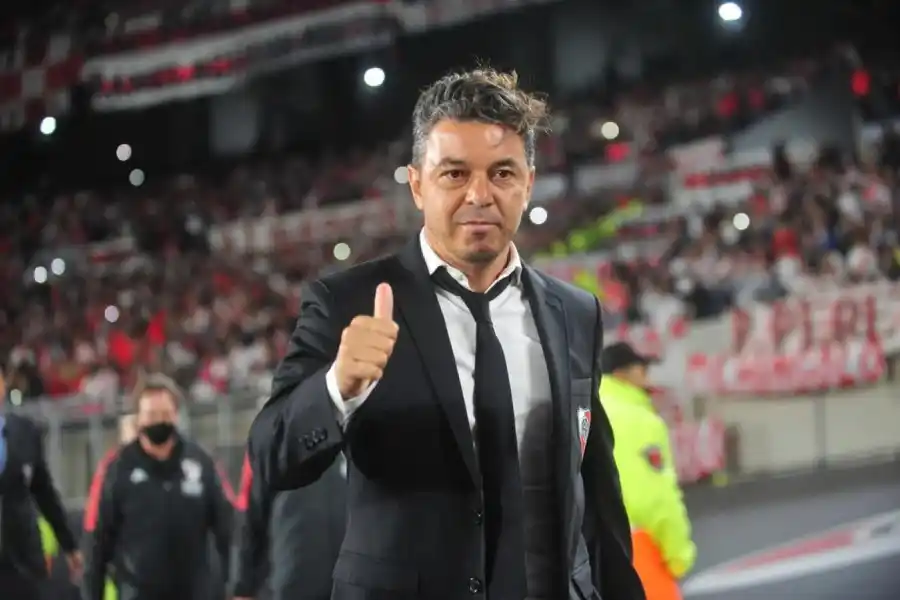 ¿Vuelve a dirigir Gallardo? El DT recibió una oferta de Europa y define este viernes