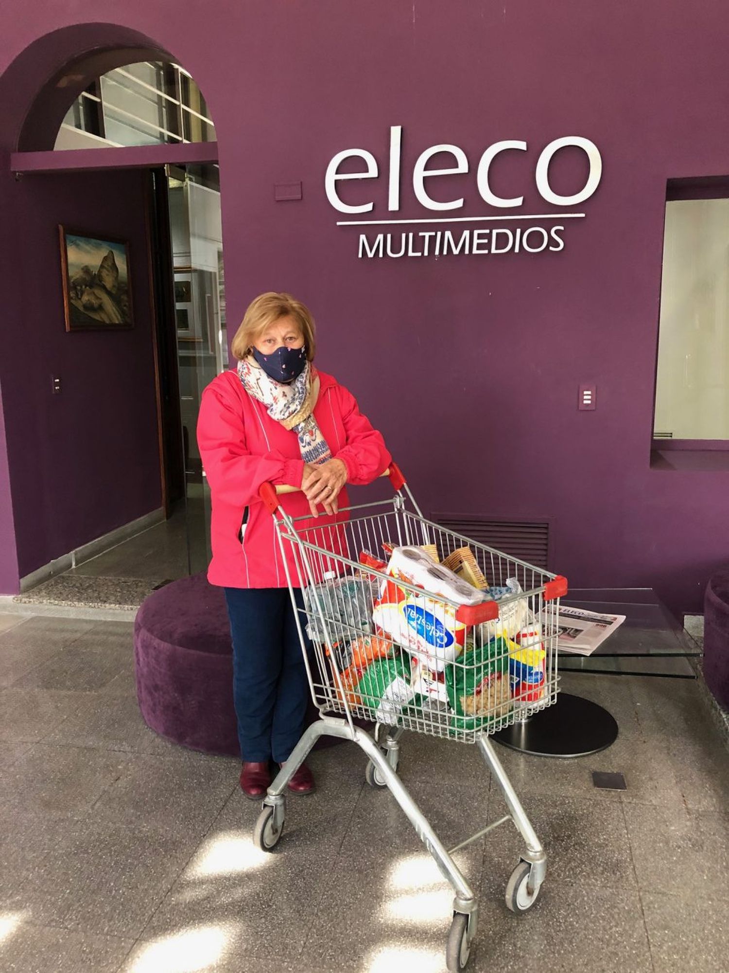 Entregamos otro carro repleto de mercadería