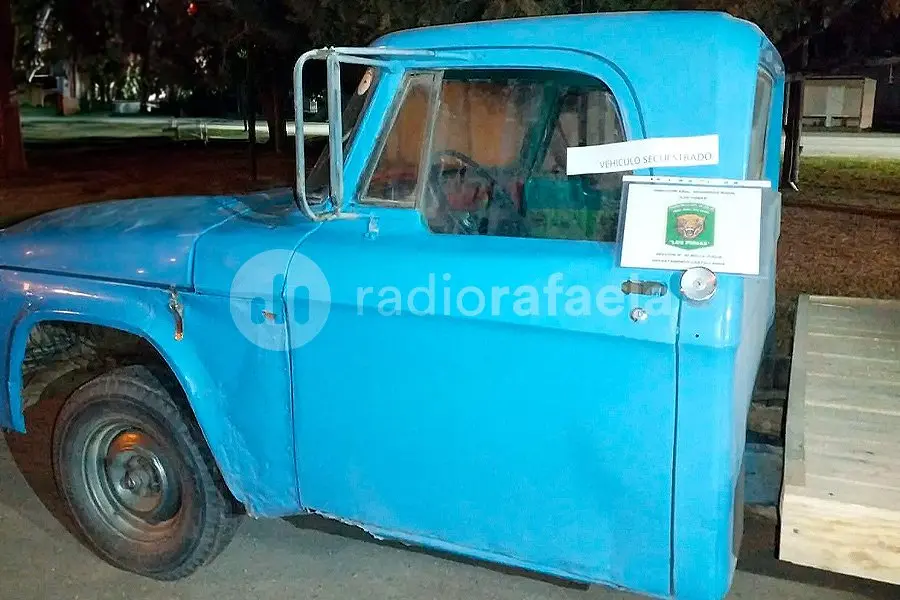 Atraparon a dos ladrones, cerca de Bella Italia, robando granos de un campo