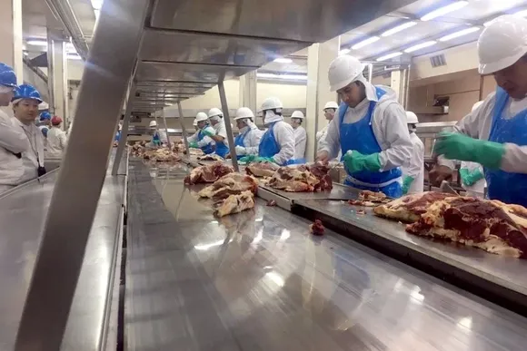 Funcionaria de Trump advierte que podría bloquear la carne argentina