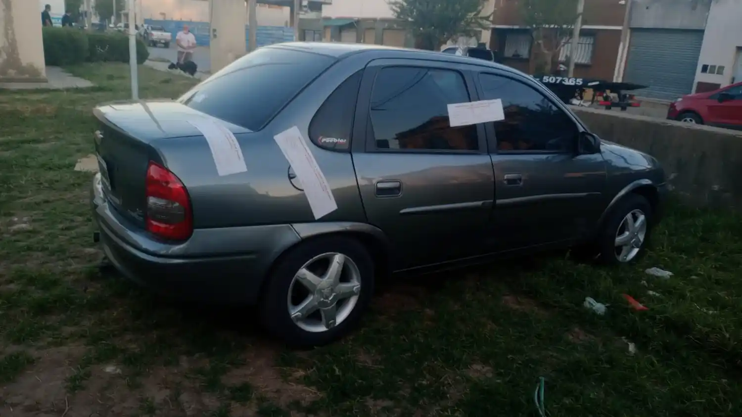 Uno de los autos secuestrado en los operativos de tránsito del día sábado que ya fue derivado al Juzgado de Faltas.