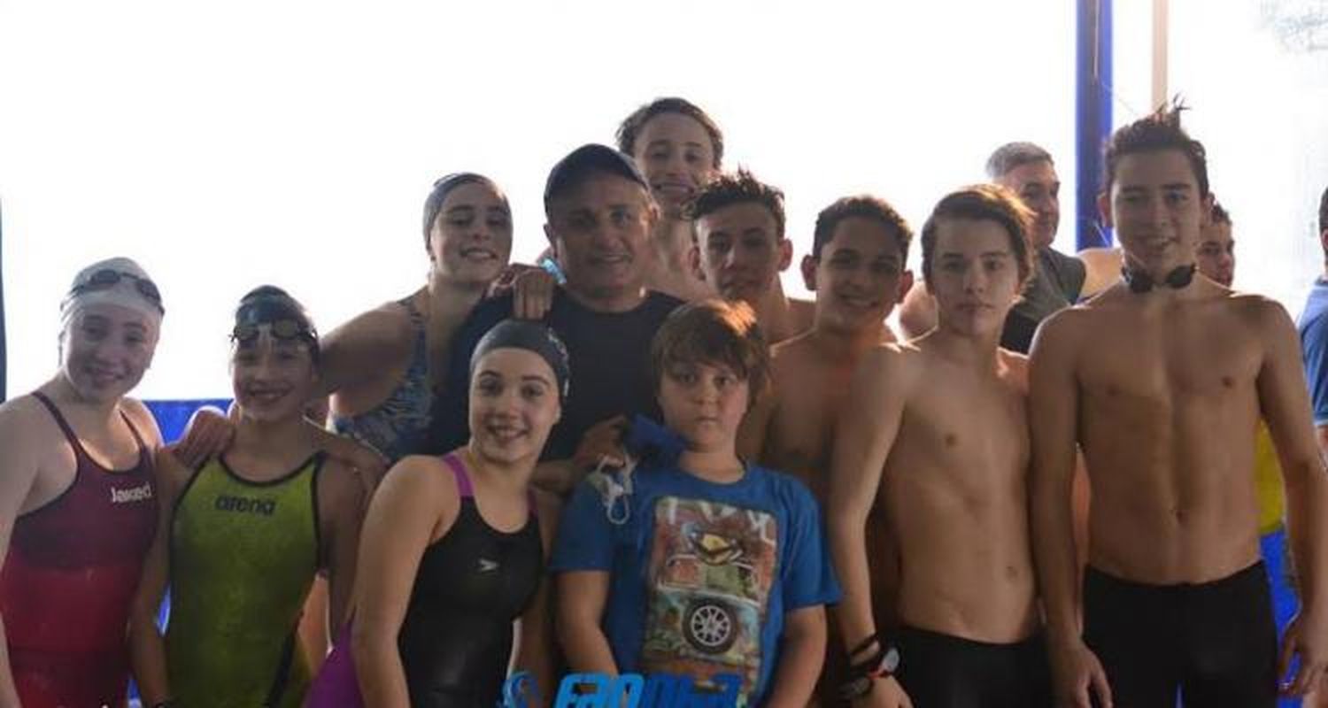Excelentes resultados para los nadadores de Pescadores en San Fernando
