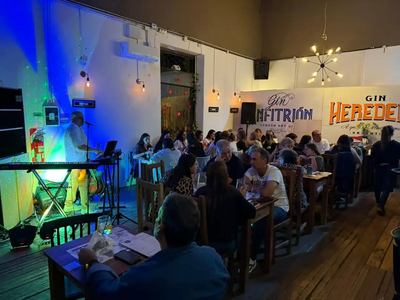 Nueva "Noche de Bares" con música y gastronomía.