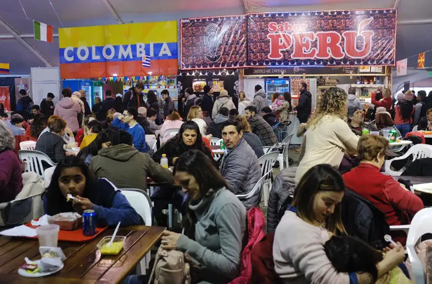 La Feria de las Colectividades espera una reprogramación