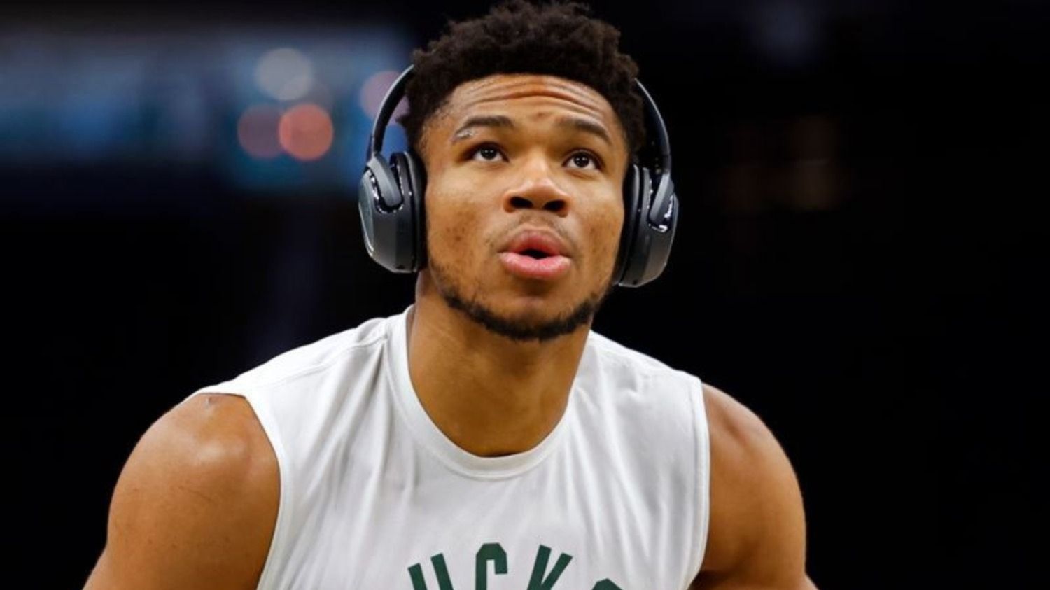 “Renovar mi contrato ahora no tiene sentido”: ¿cuál es el futuro de Antetokounmpo?