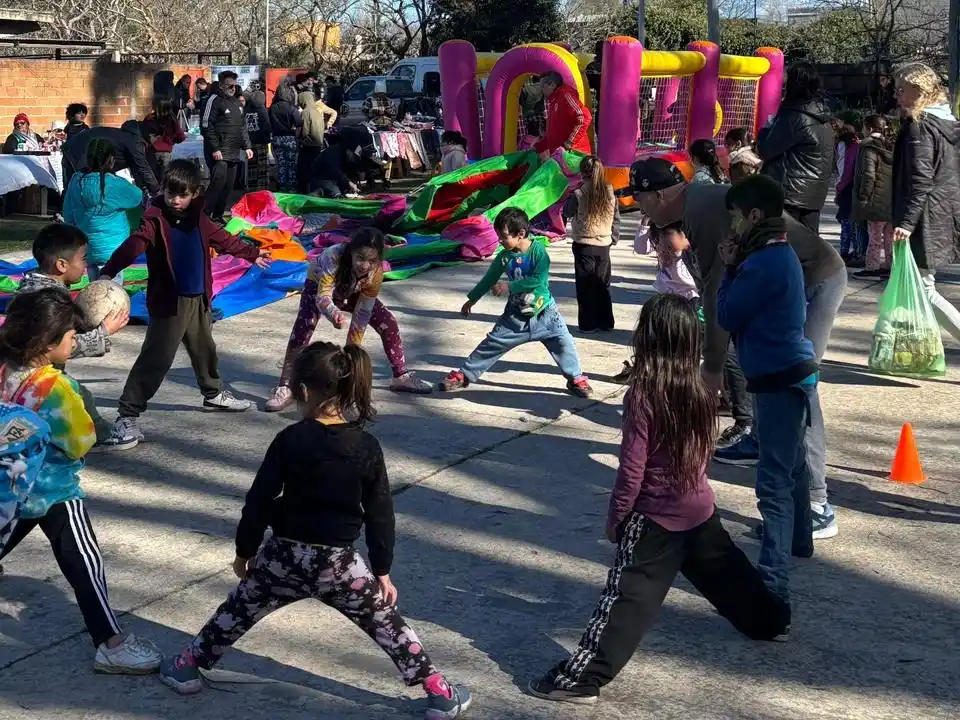 Los chicos pudieron llevarse regalos y golosinas y otras sorpresas a sus casas.