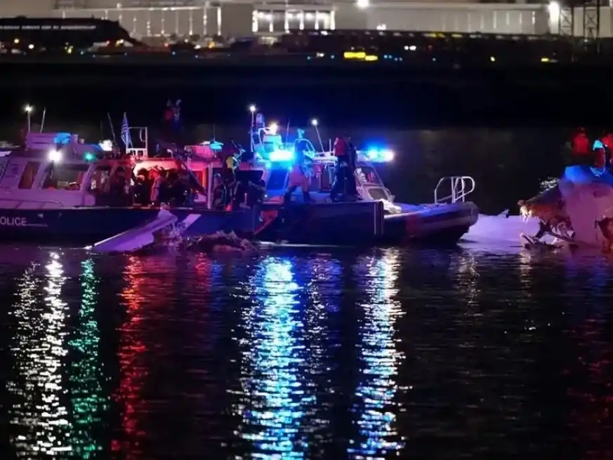 El accidente ocurrió cerca del aeropuerto Nacional Reagan.