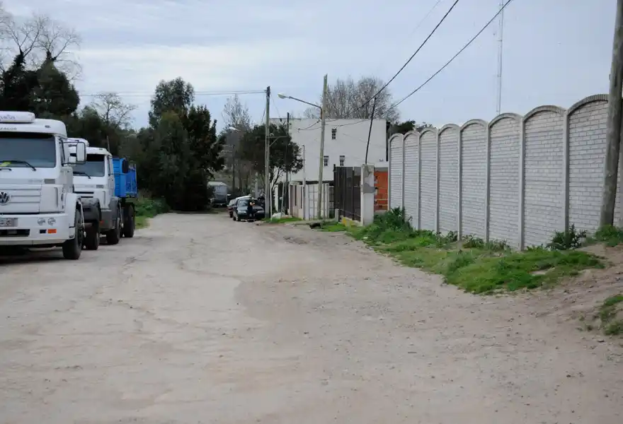 Vecinos de Margarita Galfre al 600 exigen que se finalice la obra de cloacas 